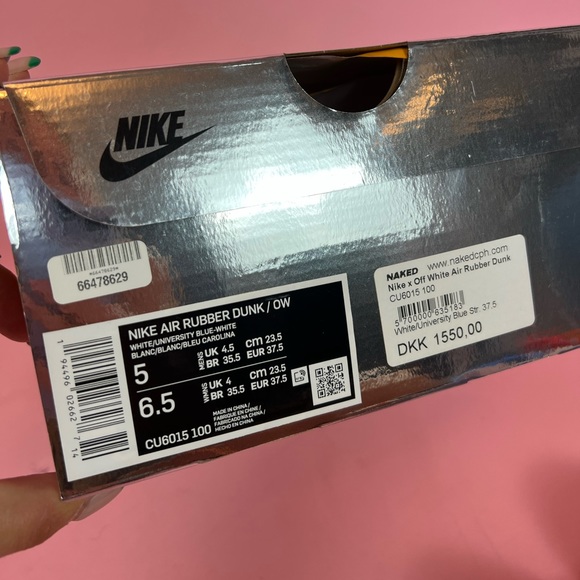 Off-White : Nike Air Rubber Dunk - Picture 9 of 11